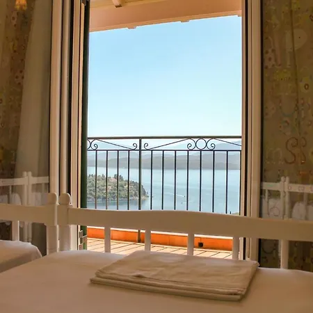 Nikolas House Дом отдыха