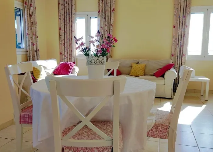 Дом отдыха Nikolas House Гимари