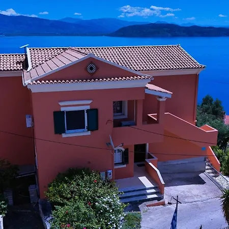 Nyaraló Nikolas House